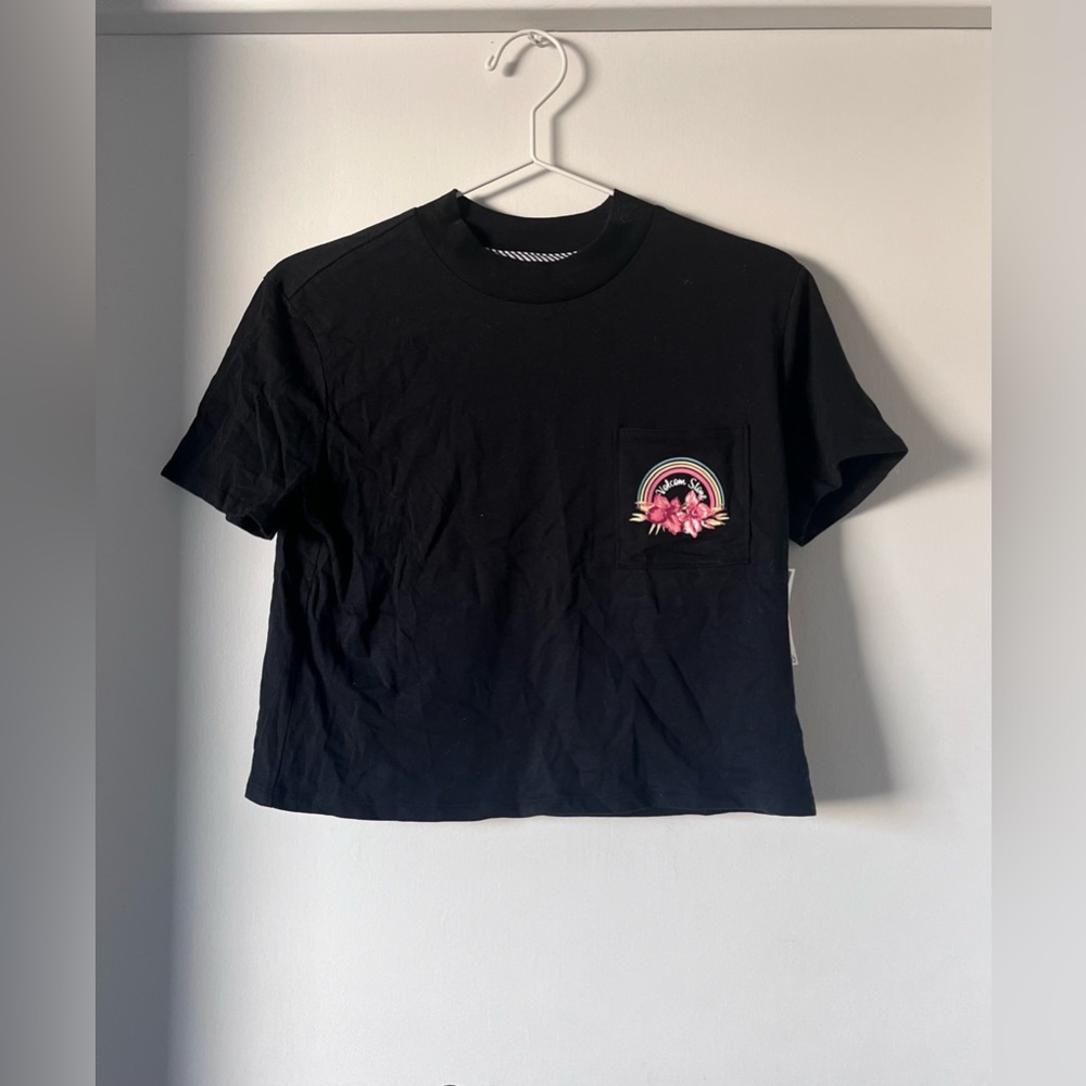 Brand New Volcom Floral Cropped Black T-Shirt